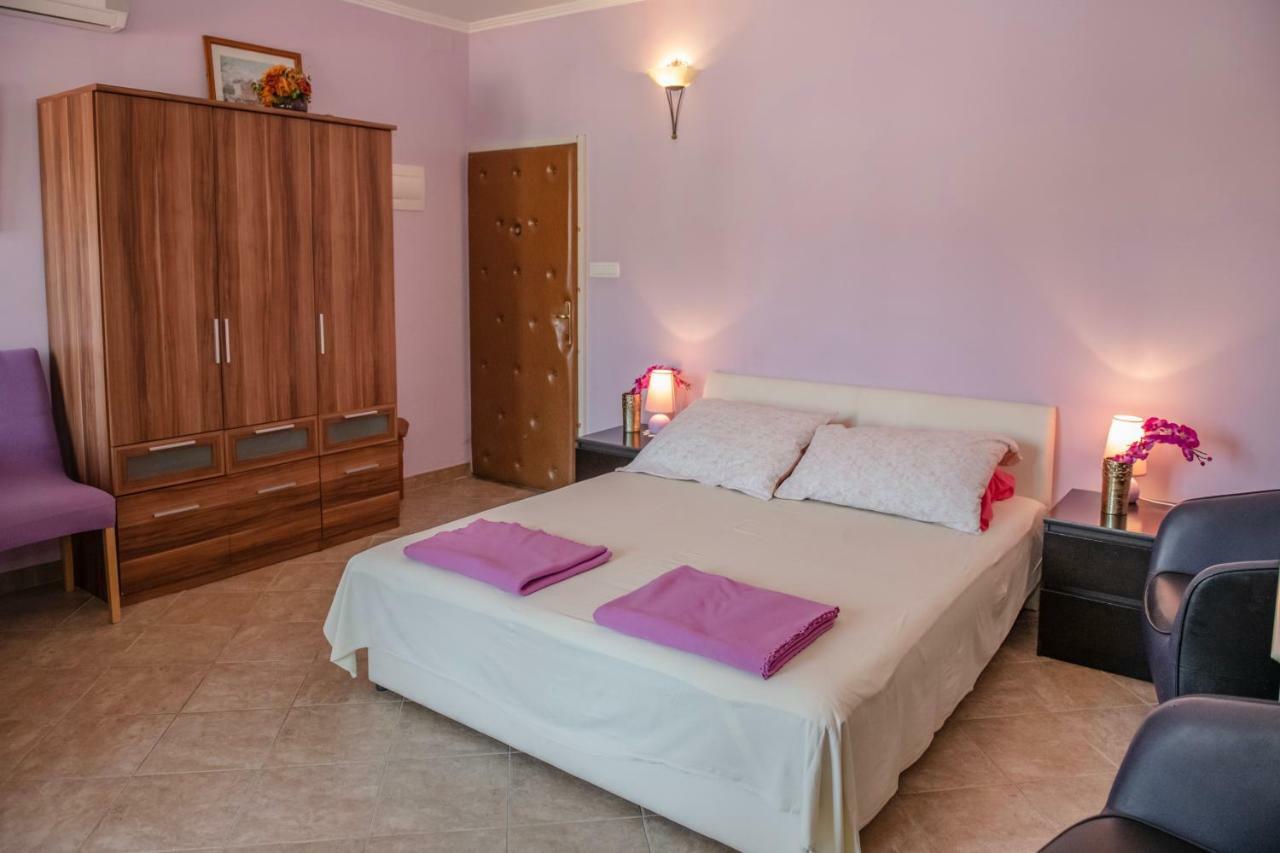 Devivi Apartments Split Buitenkant foto