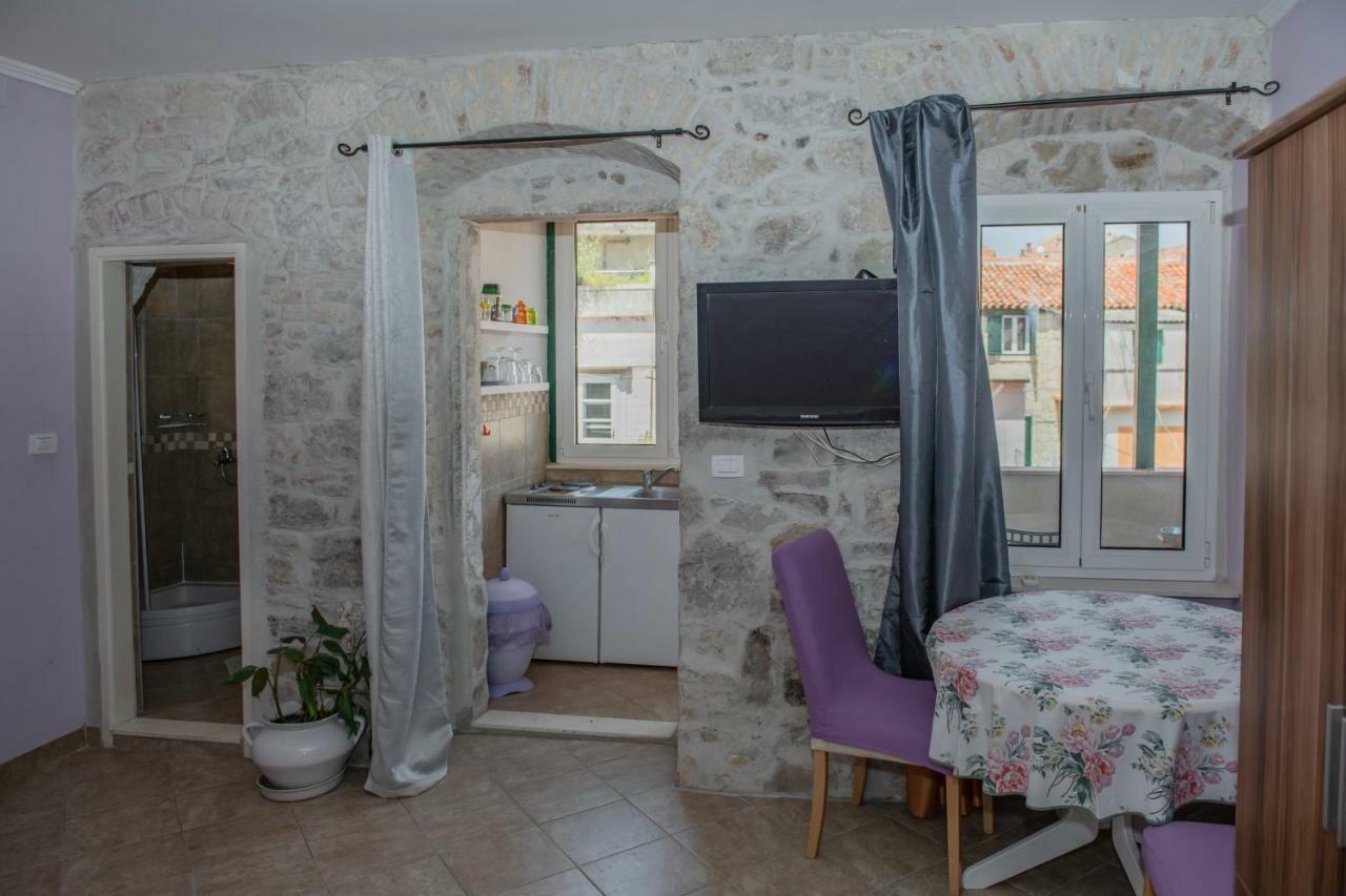 Devivi Apartments Split Buitenkant foto